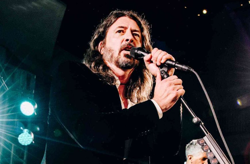 WATCH: Foo Fighters Deliver a Generation of Feel-Good Music