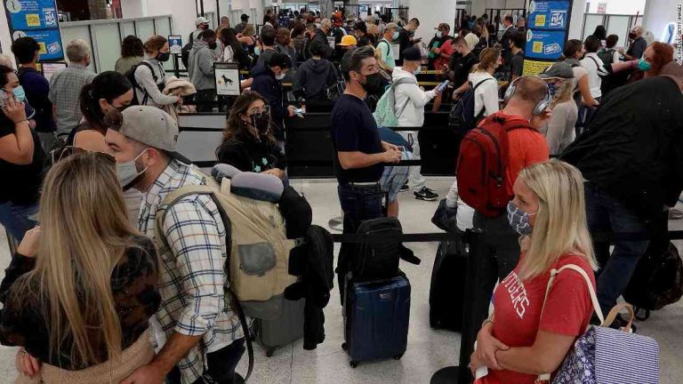 Thanksgiving travel sets record as 2.3m fliers pass through US airport